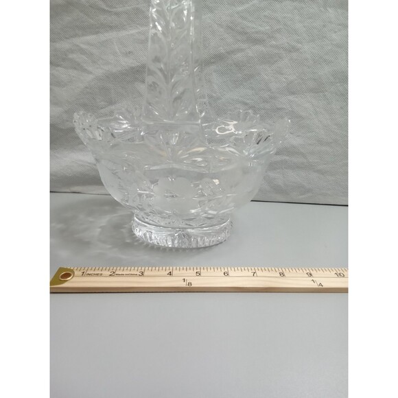 Vintage Hand Cut Medallion‎ Rose Basket By Imperial Crystal - Picture 9 of 10